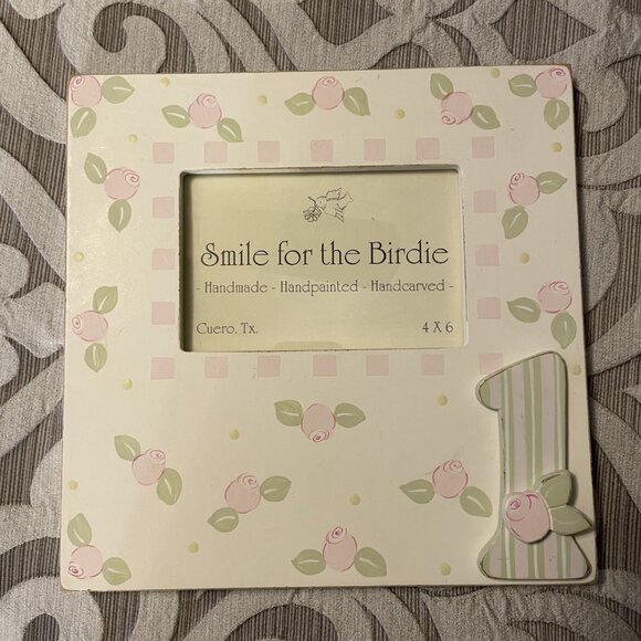 Smile For The Birdie Handpainted Handcarved Photo Frame Number #1 Flowers EUC - Picture 1 of 3